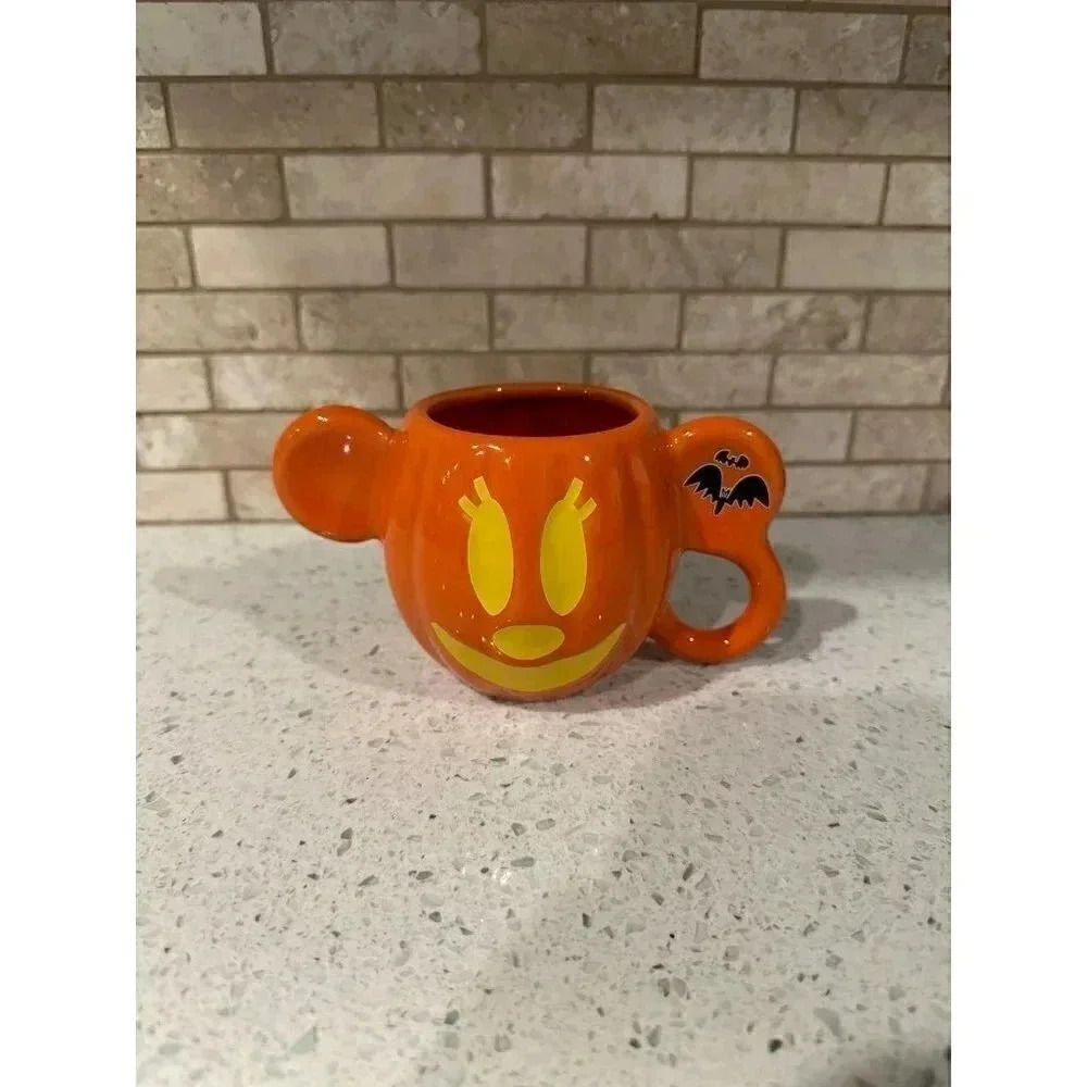 Disney Parks Minnie Pumpkin Halloween Ceramic‎ Coffee Mug Cup.